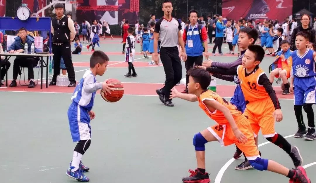 为什么智能穿戴设备对篮球运动员发展重要_0